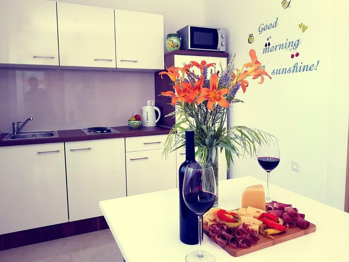 The Willow Garden Apartment House Marcana Екстер'єр фото